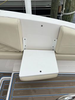 Regal 3300 Bowrider image