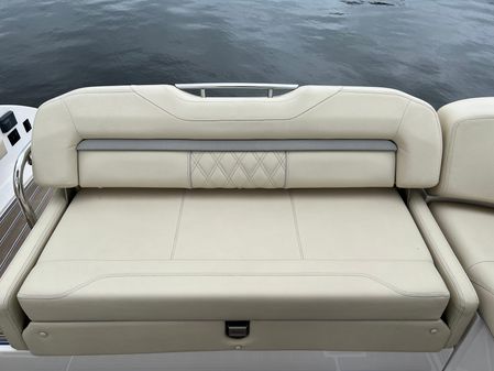 Regal 3300 Bowrider image