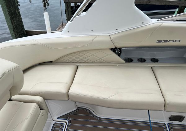 Regal 3300 Bowrider image