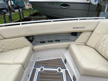 Regal 3300 Bowrider image