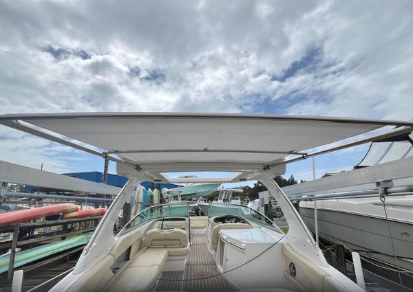 Regal 3300 Bowrider image