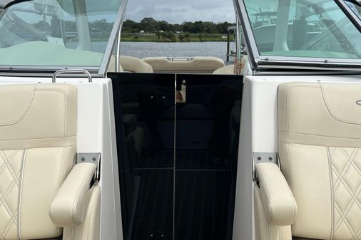 Regal 3300 Bowrider image