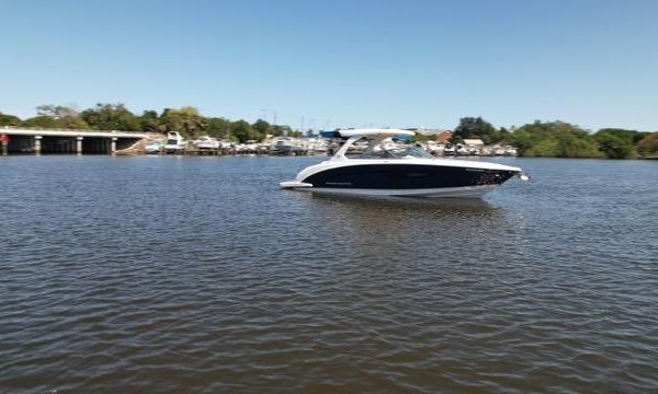 Regal 3300 Bowrider image