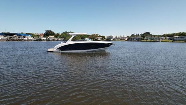 Regal 3300 Bowrider image