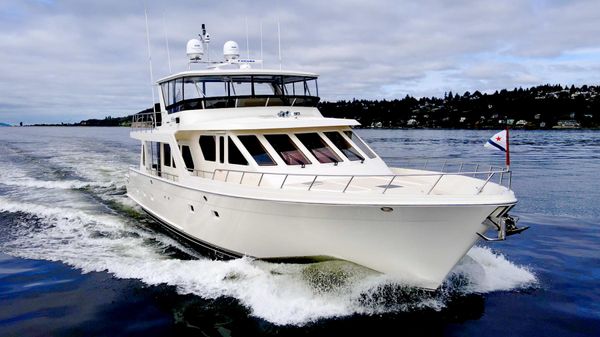Offshore Yachts 72 Pilot House