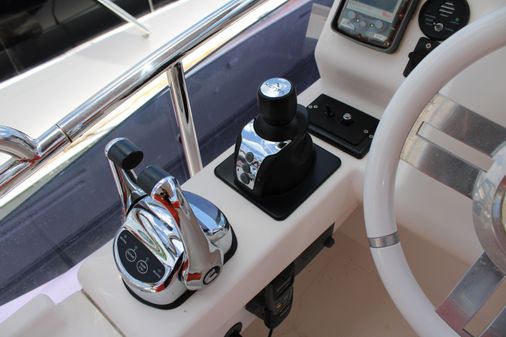 Azimut 38 image