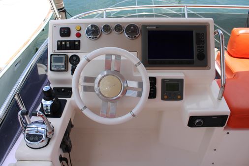 Azimut 38 image