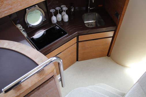 Azimut 38 image