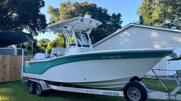 Sea Fox 248 Commander