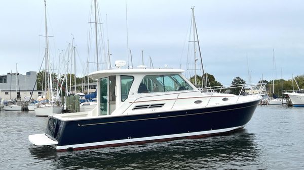 Back Cove 33 Hard Back