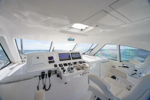 Cabo 40 Hardtop Express image