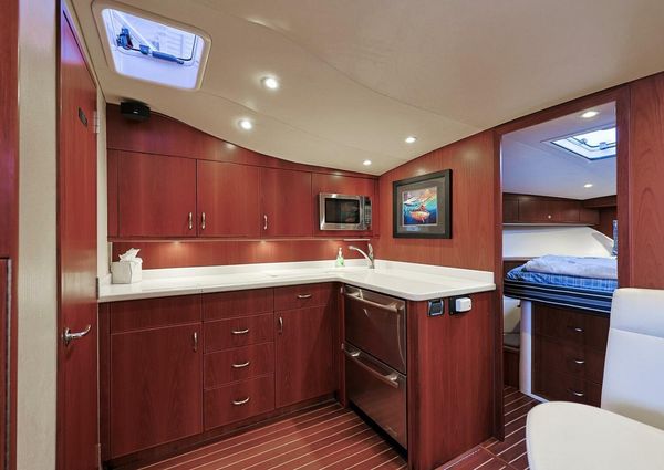 Cabo 40 Hardtop Express image