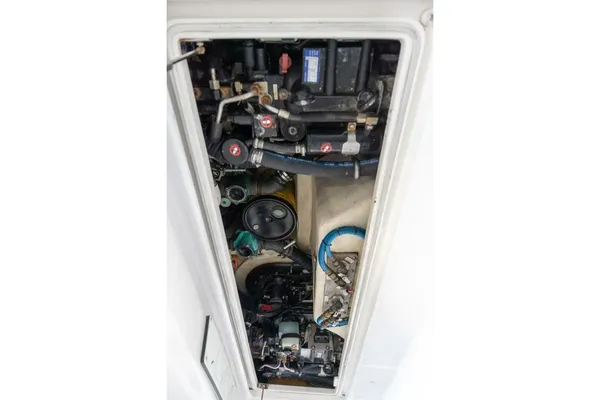 Cabo 40 Hardtop Express image