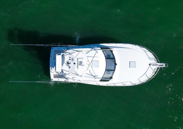 Cabo 40 Hardtop Express image