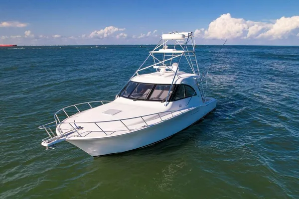 Cabo 40 Hardtop Express image