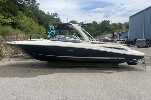 Sea Ray 250 SLX image