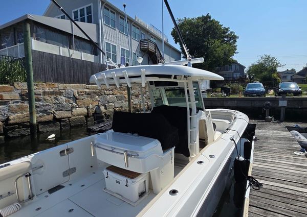 Boston Whaler 330 Outrage image