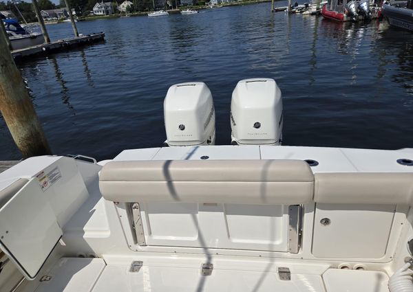 Boston Whaler 330 Outrage image