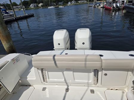 Boston Whaler 330 Outrage image