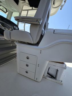 Boston Whaler 330 Outrage image