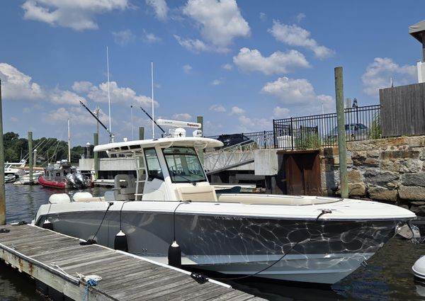 Boston Whaler 330 Outrage image