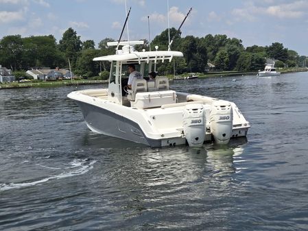 Boston Whaler 330 Outrage image