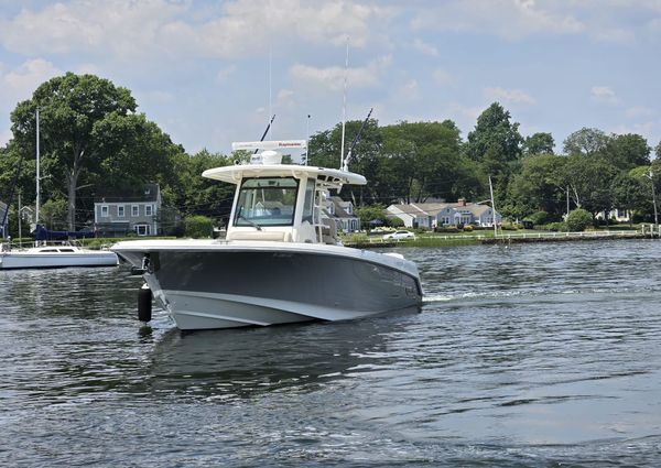 Boston Whaler 330 Outrage image