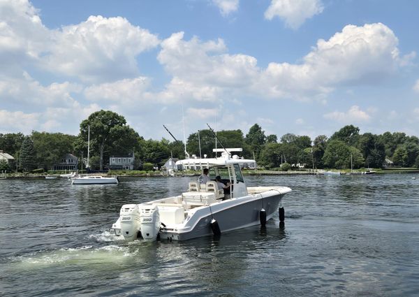 Boston Whaler 330 Outrage image