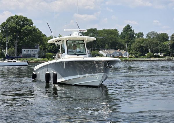 Boston Whaler 330 Outrage image