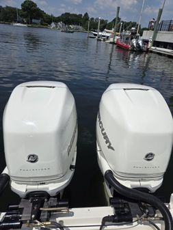 Boston Whaler 330 Outrage image