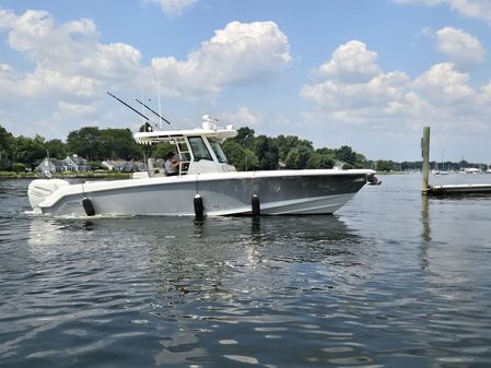 Boston Whaler 330 Outrage image