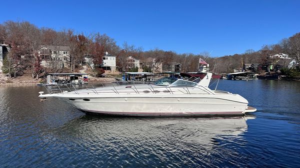 Sea Ray 400 Express Cruiser 