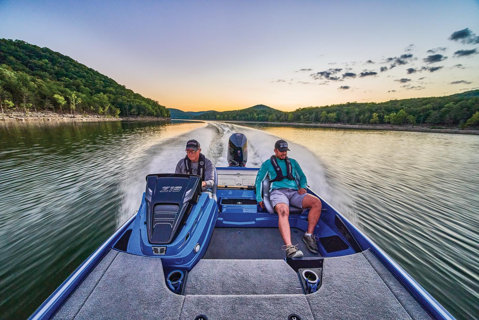 2023 Nitro Z19 Pro - Island Cove Outdoor Center