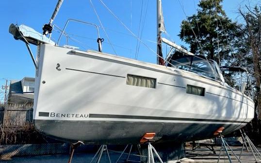 Beneteau Oceanis 35 