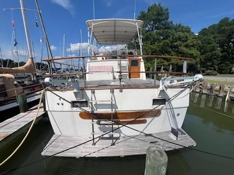 Island Gypsy Trawler image