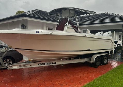 Robalo R260-CENTER-CONSOLE image