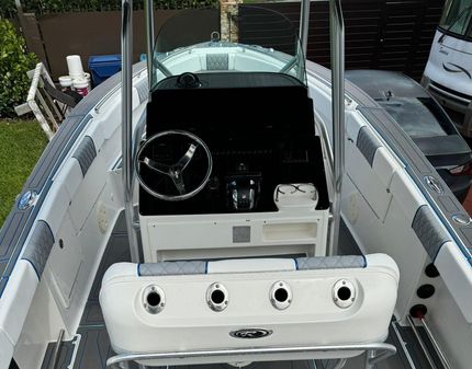 Robalo R260-CENTER-CONSOLE image