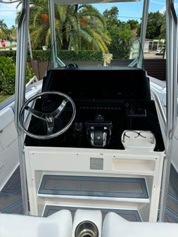 Robalo R260-CENTER-CONSOLE image