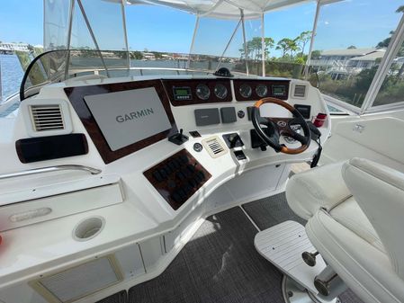 Sea Ray 560 Sedan Bridge image