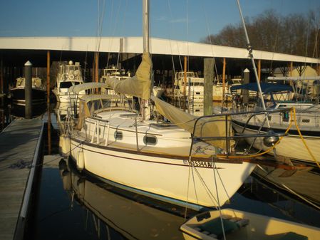 Cape Dory 30 image