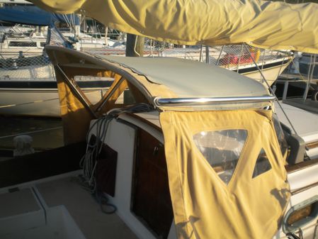 Cape Dory 30 image