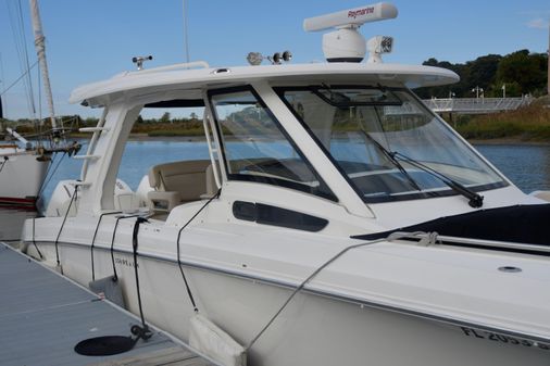 Boston Whaler 350 Realm image