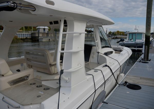 Boston Whaler 350 Realm image