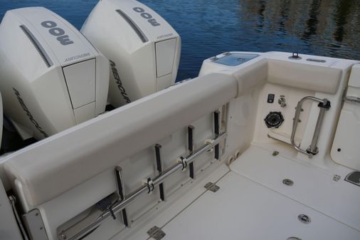 Boston Whaler 350 Realm image