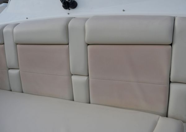 Boston Whaler 350 Realm image