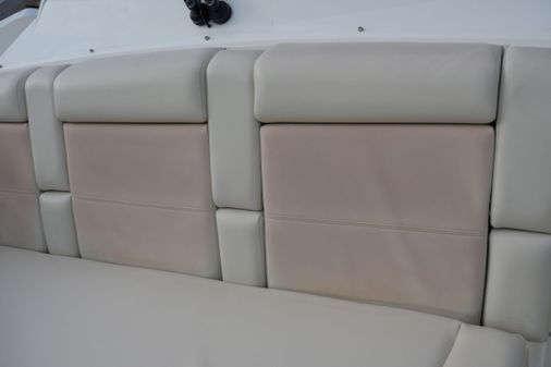 Boston Whaler 350 Realm image