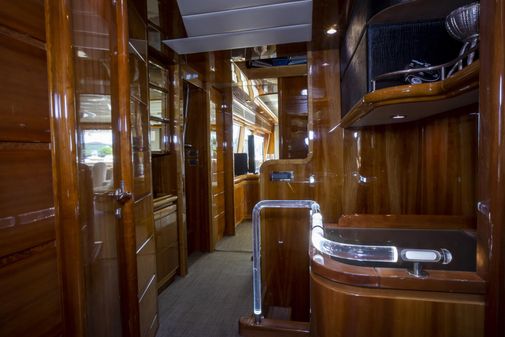 Ferretti-yachts CUSTOM-LINE-94 image