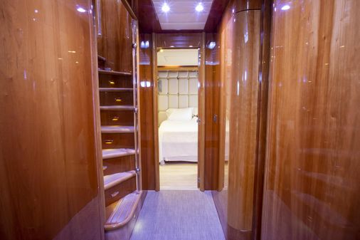 Ferretti-yachts CUSTOM-LINE-94 image