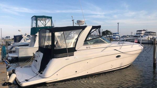 Rinker 312 Fiesta Vee