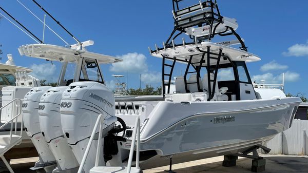 Everglades 365cc